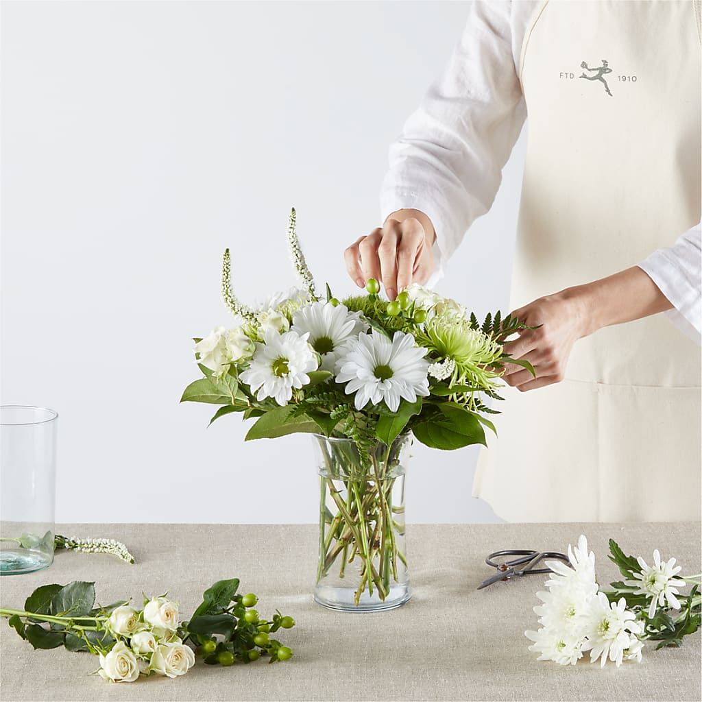 Irish Garden - A Florist Original – Peonia Flowers Llc, Lakewood NJ