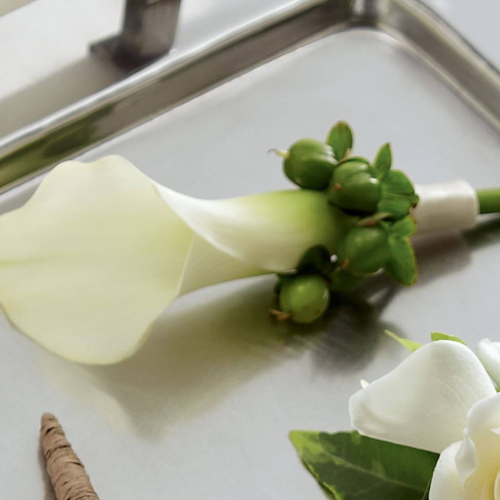 White Calla Boutonniere – Peonia Flowers Llc, Lakewood NJ