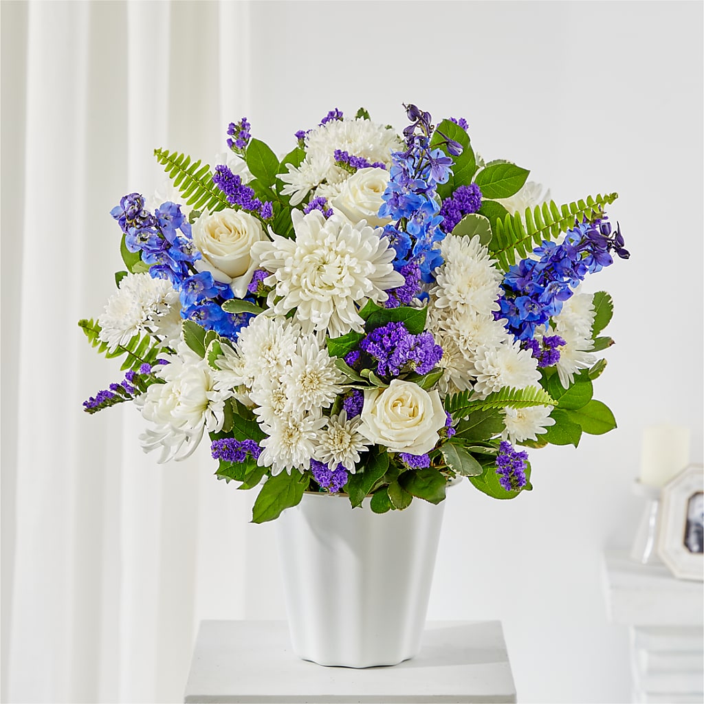 Hold Dear Tabletop Basket –  Peonia Flowers Llc, Lakewood NJ