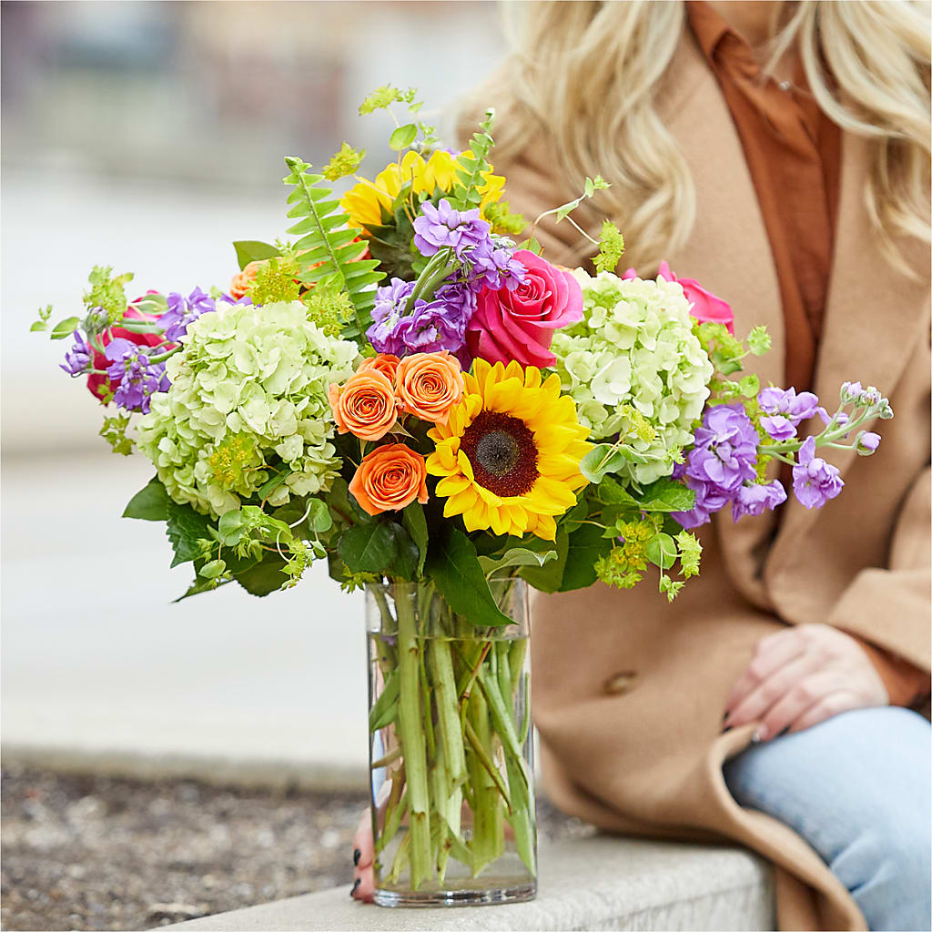 Vibrant Greetings Bouquet –  Peonia Flowers Llc, Lakewood NJ