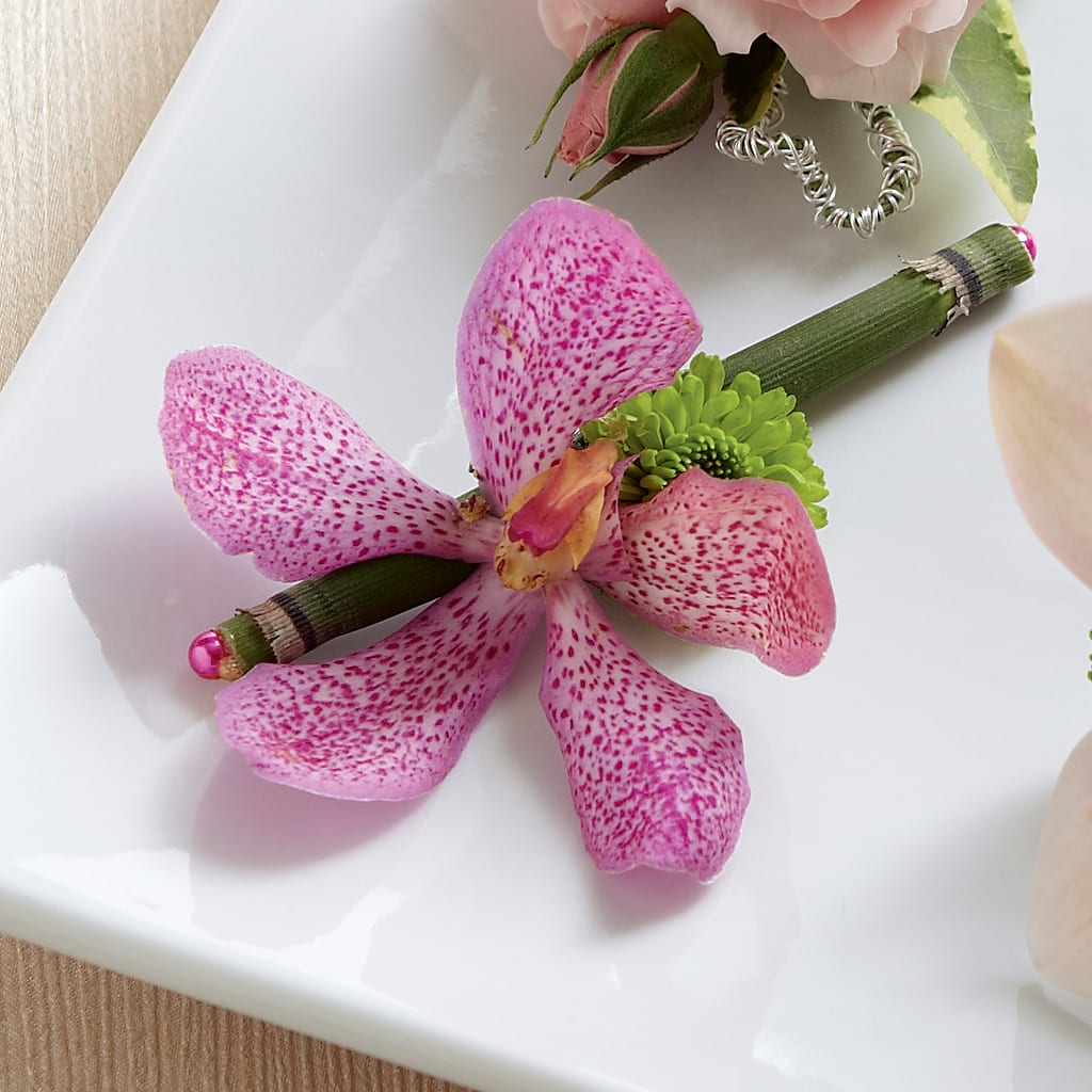 Pink Mokara Boutonniere –  Peonia Flowers Llc, Lakewood NJ