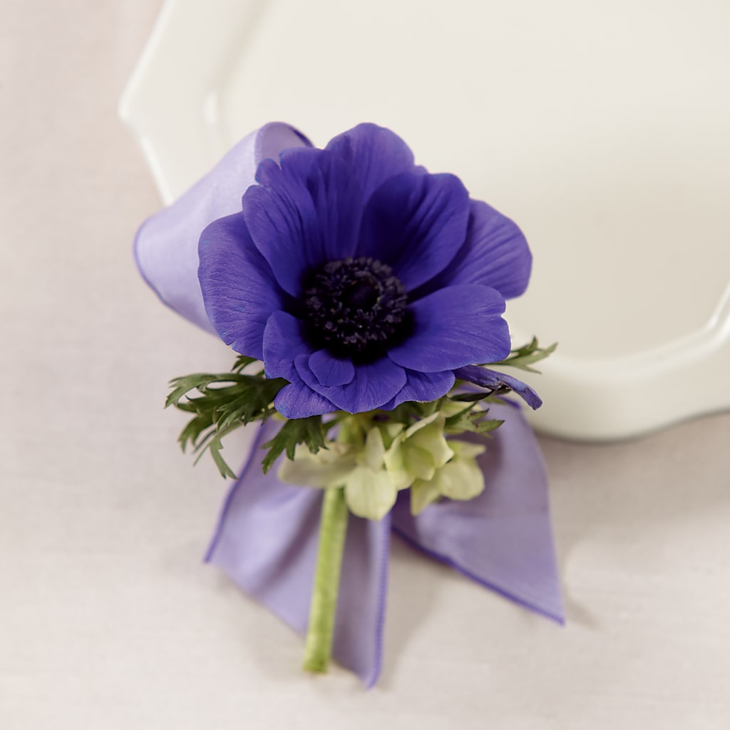 Purple Passion Boutonniere –  Peonia Flowers Llc, Lakewood NJ