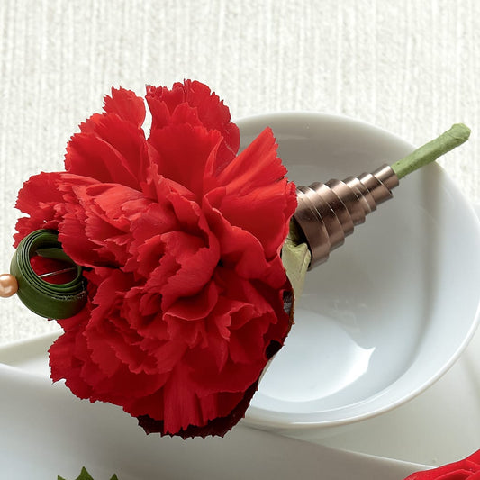 Red Carnation Boutonniere –  Peonia Flowers Llc, Lakewood NJ